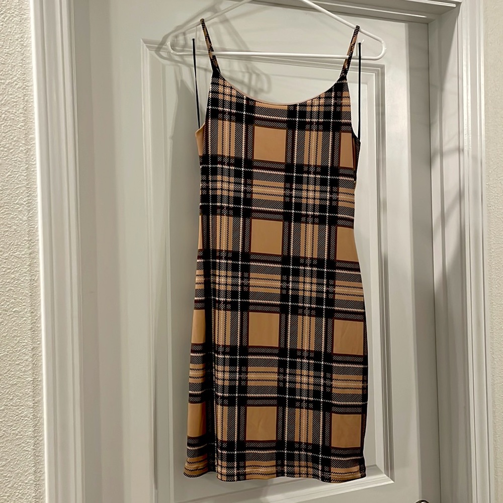 Windsor slim fit dress